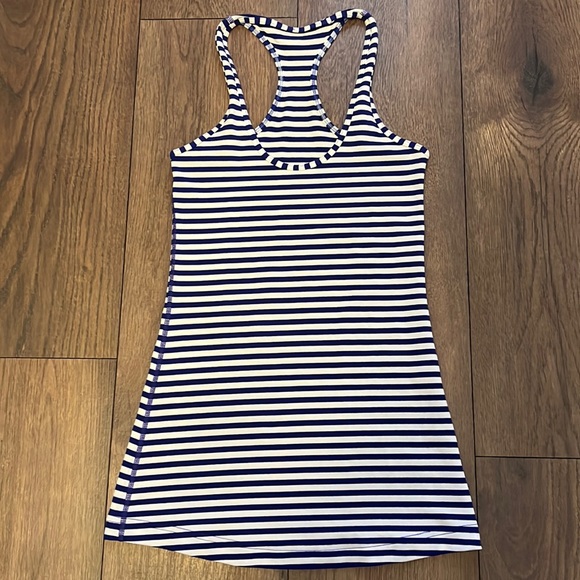 Lululemon Cool Racerback Blue & White Stripe Size 2 - Picture 2 of 6